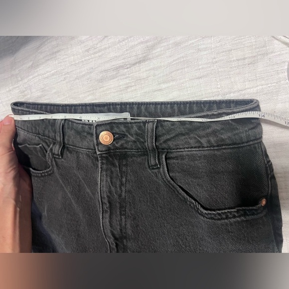 Zara High Rise Mom Jeans Size 6 - Picture 9 of 9